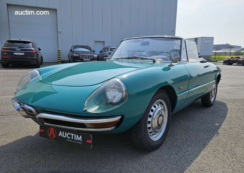 Alfa Romeo Spider Veloce DUETTO